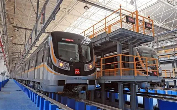 西安地铁9号线电客车“橙”意亮相！设计最高时速80公里